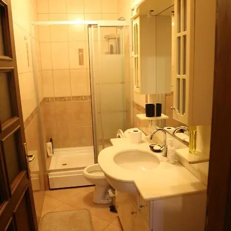 Site Icinde Guvenlikli Istanbul